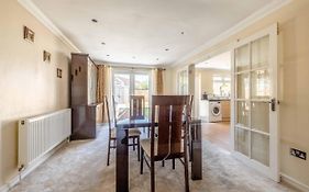 Spacious 3 Bedroom Home - Great For Families!